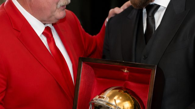 Andy Reid's Unique Wedding Gift for Travis Kelce: A Surprise for the Star | mpo001 login, togel toto
